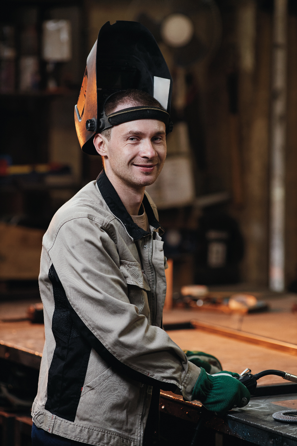 welder-vert